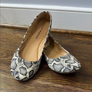Lucky Brand Snake Print Flats - Size 7.5/38
